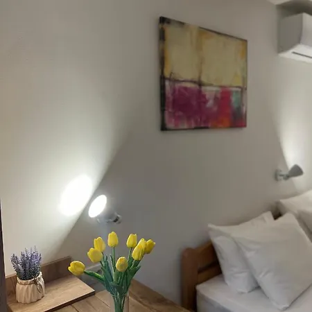 Klara Hostel *